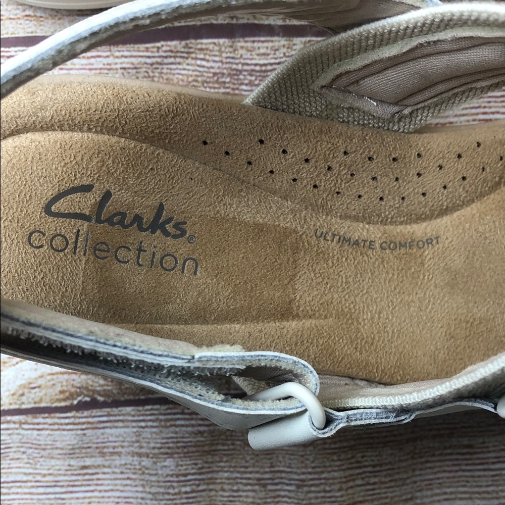 Clarks® Wrenly Eve Women's‎ Leather Wedge Sandals - Picture 2 of 6
